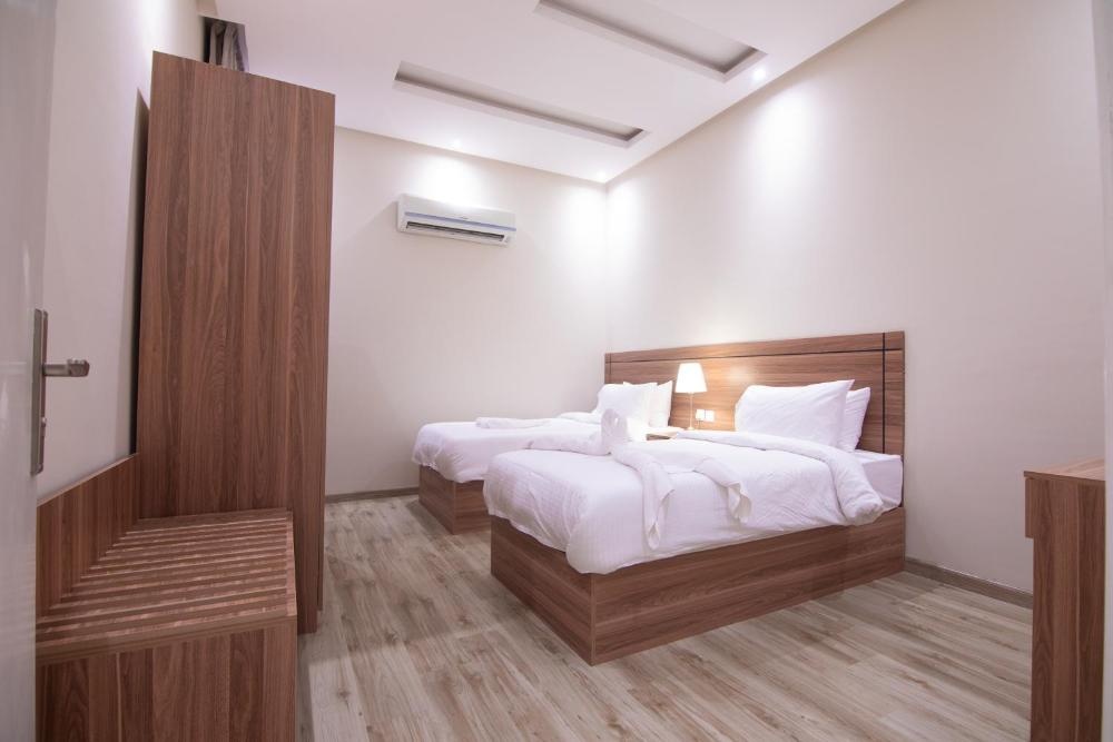 Room image 5