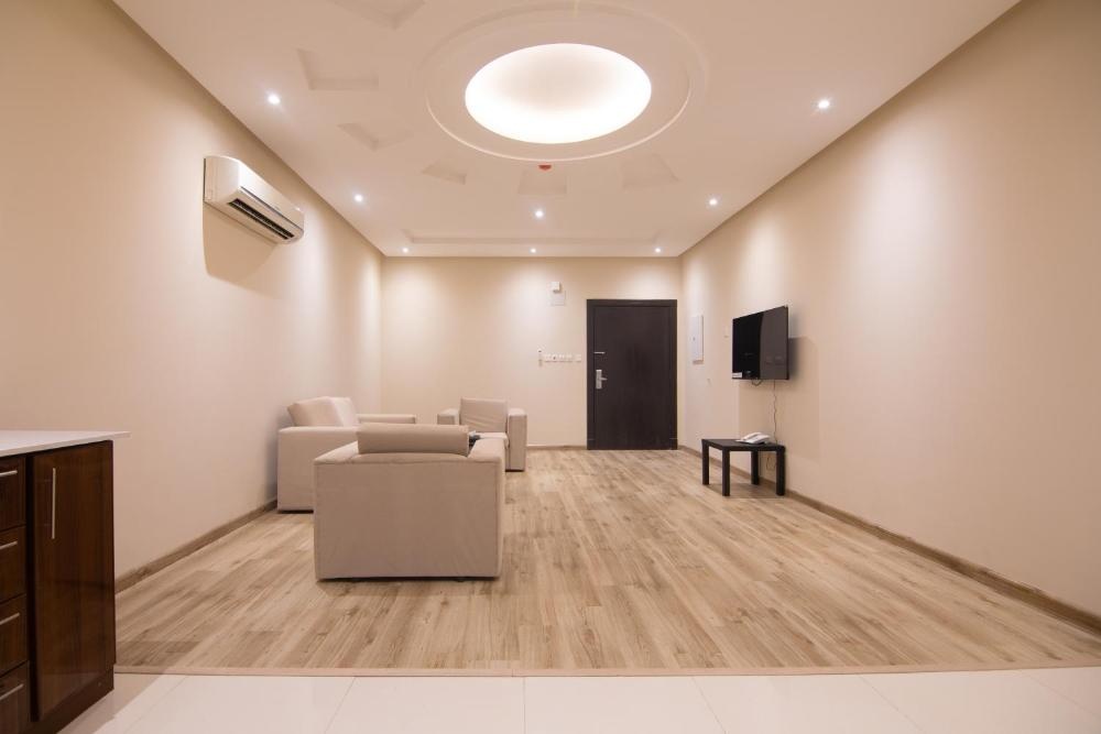 Room image 3